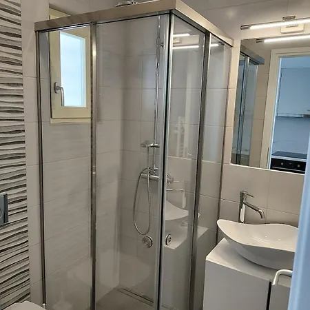 Apartamento Julia's Studio, Familienfreundlich Am Meer,mit Xl Terrasse, Meerespanorama
