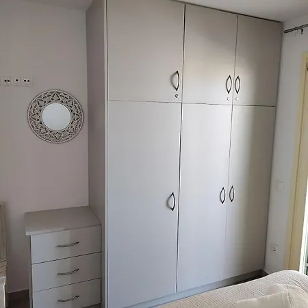 Julia's Studio, Familienfreundlich Am Meer,mit Xl Terrasse, Meerespanorama * Logaras