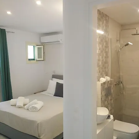 Julia's Studio, Familienfreundlich Am Meer,mit Xl Terrasse, Meerespanorama Apartamento Logaras
