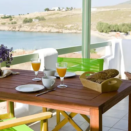 Julia's Studio, Familienfreundlich Am Meer,mit Xl Terrasse, Meerespanorama Apartamento Logaras